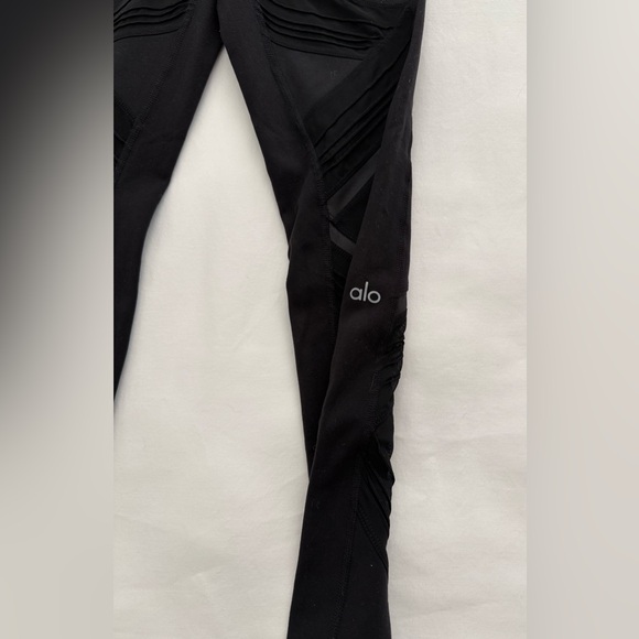 Alo Yoga Black Mesh Panels Moto Sheer Panel - High Rise Waist - Picture 5 of 8